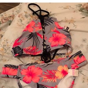 Brand new Victoria secret swim suit set . Medium